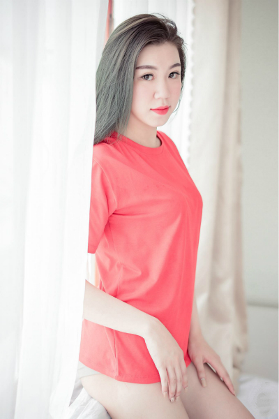 Young Dee 27 5'3 or under(160cm),Bisexual,Blonde,German,HH cup